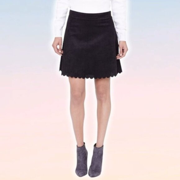 CLUB MONACO Faux Suede Scallop Hem Mini Skirt Sz 4 Lined - Picture 1 of 5
